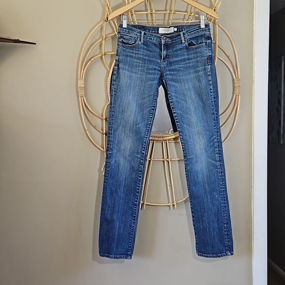 Abercrombie & Fitch NY Medium Wash Stretch Straight Leg 5 Pocket Jeans Sz 2 - Picture 11 of 13